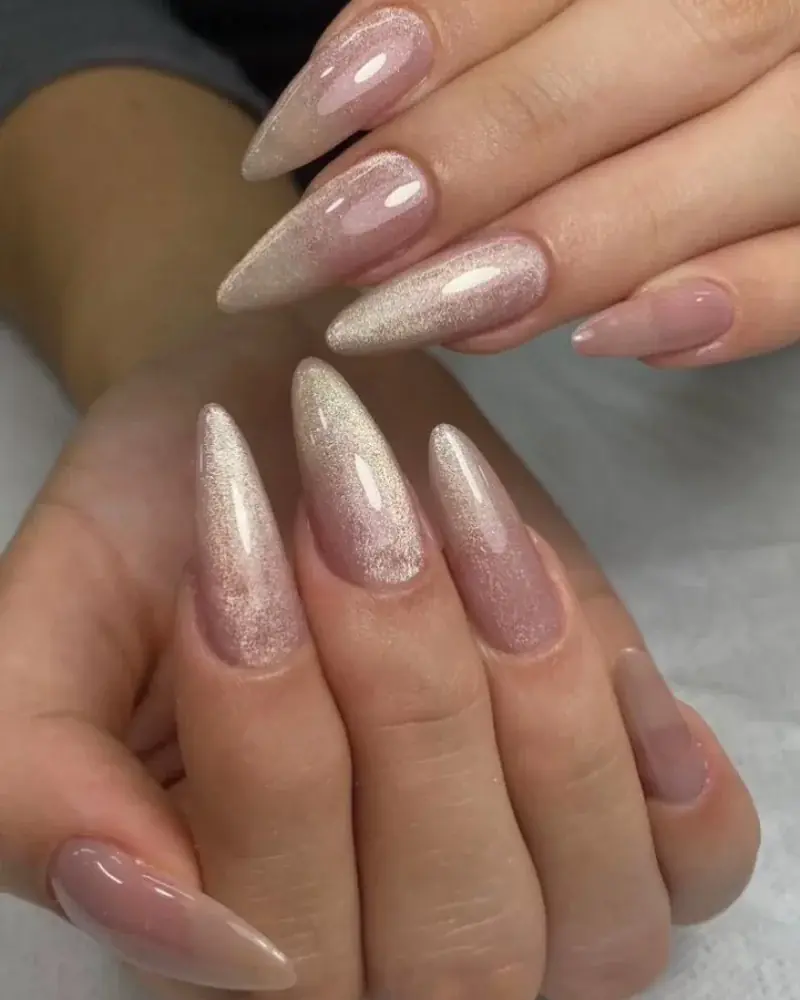 Manicure efecto ojo de gato
