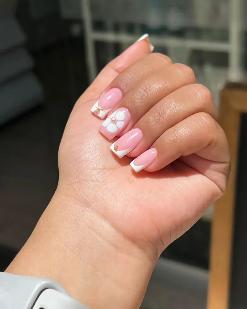 Manicure francesa suave